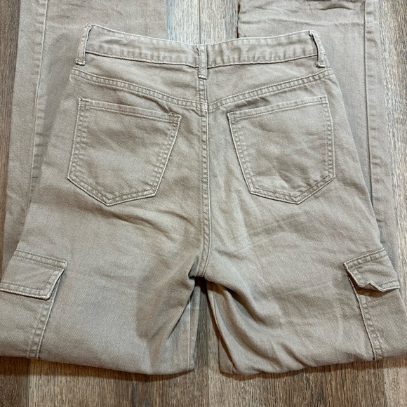Women's Tan Boyfriend Cargo Jeans 3/26 - Picture 2 of 9
